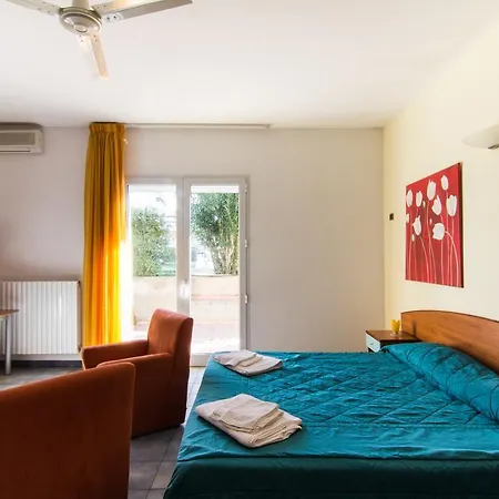 Apartmanhotel I Giardini Di Atena Merine