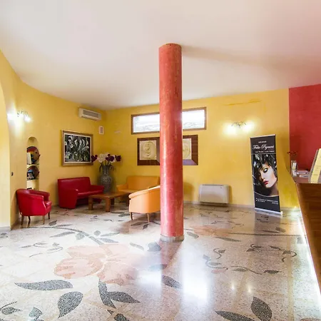 Apartmanhotel I Giardini Di Atena 3*